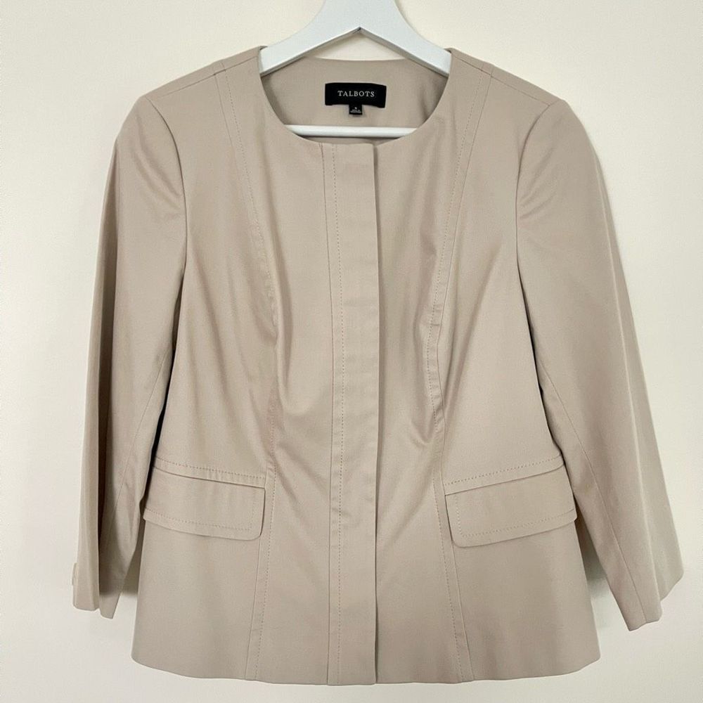 Talbots NWOT  Beige Color Cotton Blend Zipper Pockets 3/4 Sleeve Blazer Sz 6